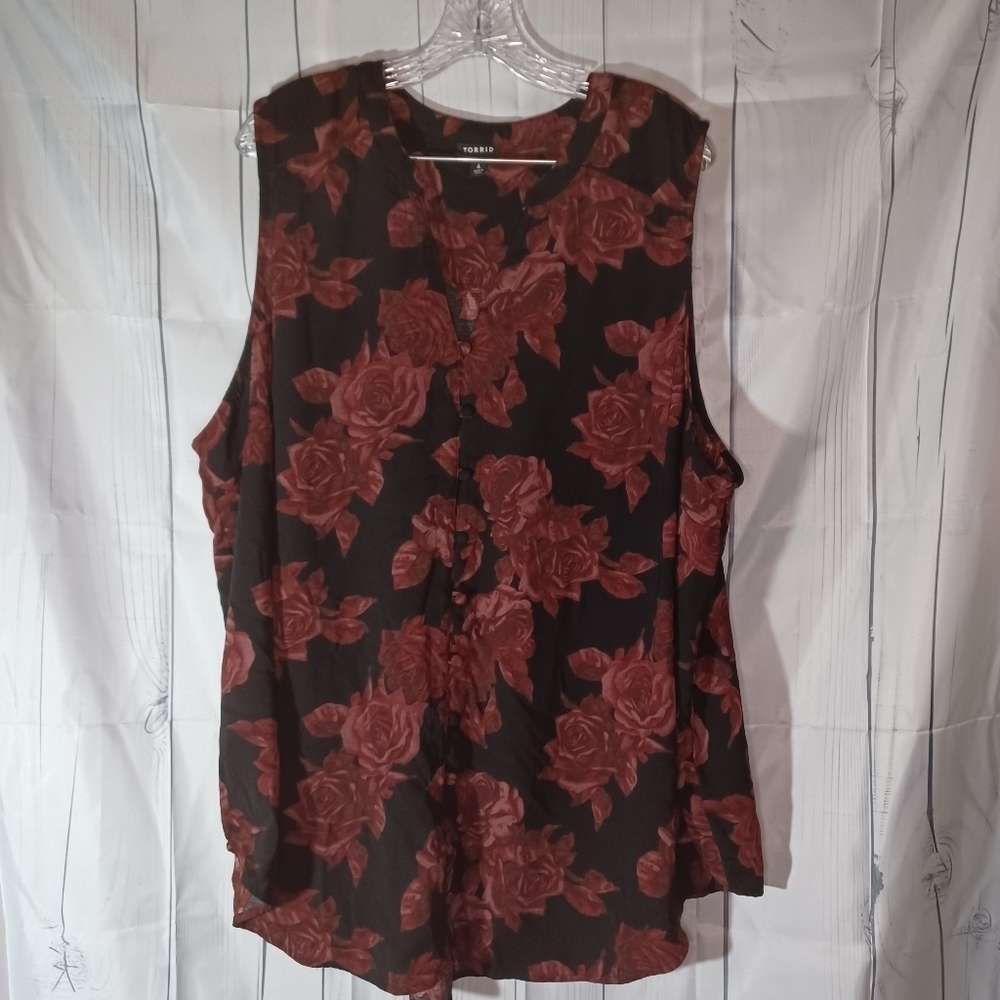 Torrid Floral Romantic Career Sleeveless Lightweight Top